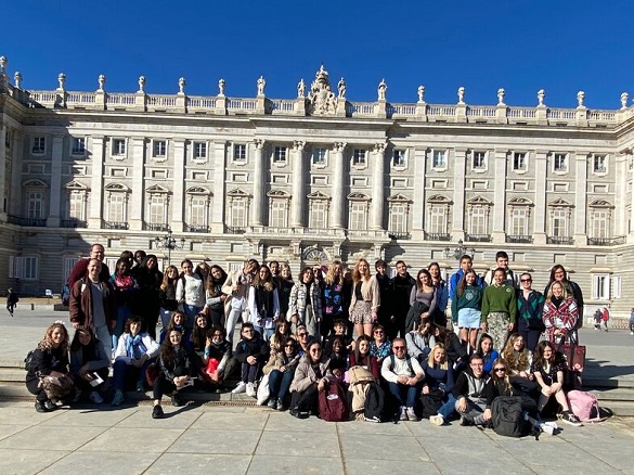 Την εβδομάδα 6-12 Νοέμβρη 2022, η ομάδα ERASMUS+ του 11ου ΓΕΛ Πάτρας, πραγματοποίησε την πρώτη επίσκεψη ανταλλαγής / φιλοξενίας μαθητών , στο Τολέδο της Ισπανίας, στην επαρχία της  Villaluenga de la Sagra.